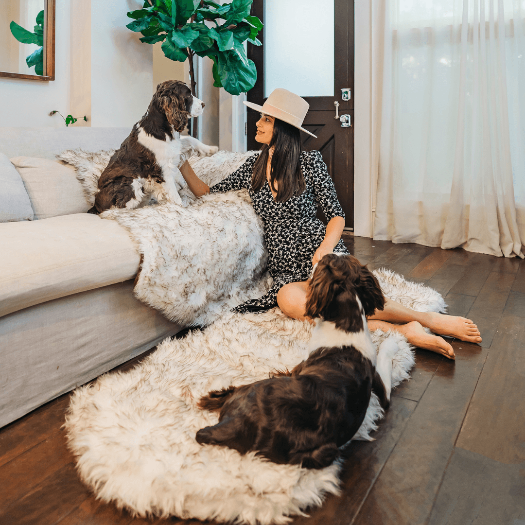 Faux Fur and Memory Foam Dog Bed - Curve White with Brown Accents