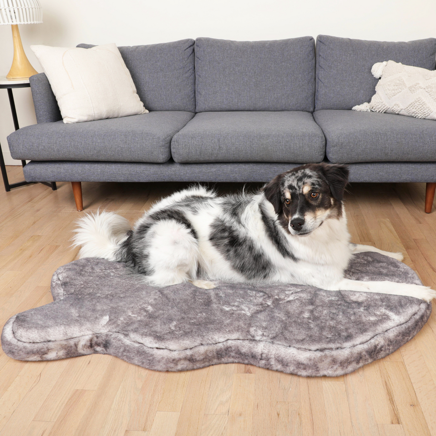 Orthopedic dog bed made of faux fur - Chinchilla