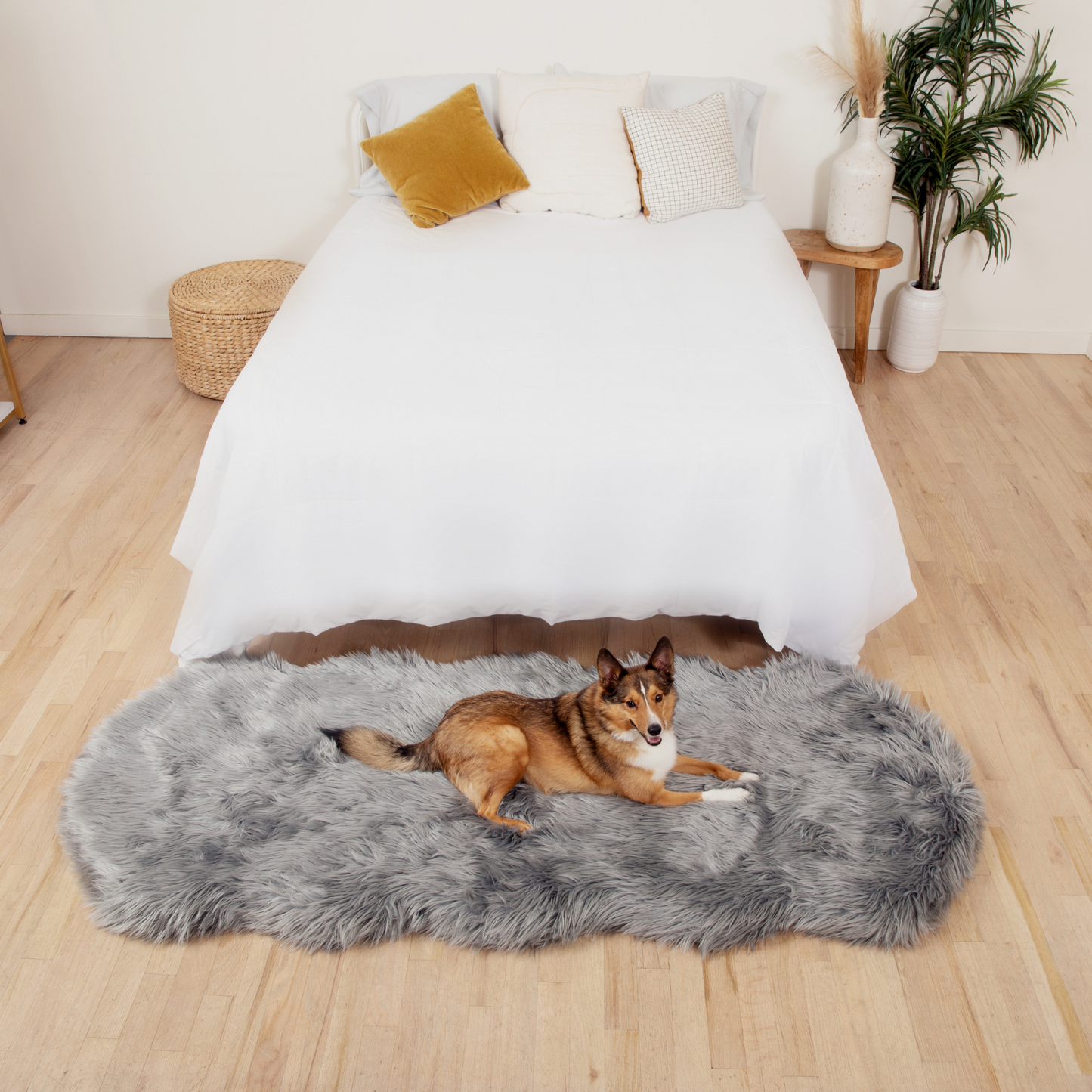 Dog bed made of faux fur with memory foam - anthracite grey