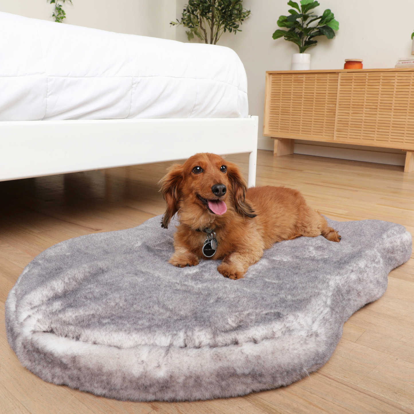 Orthopedic dog bed made of faux fur - Chinchilla