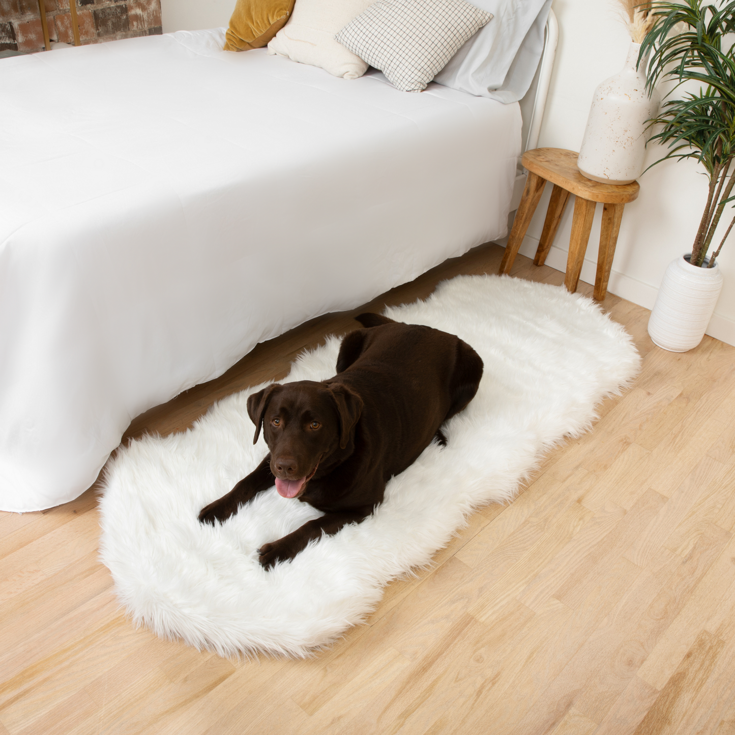 Runner Memory Foam Dog Bed - Curve White