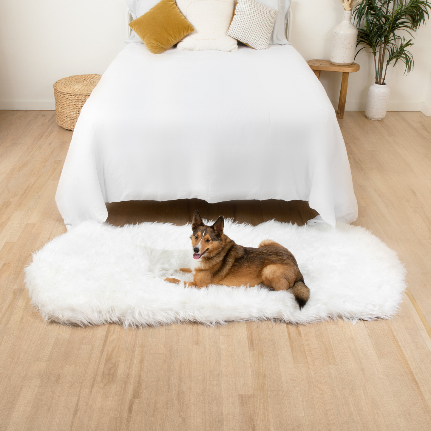 Runner Memory Foam Dog Bed - Curve White