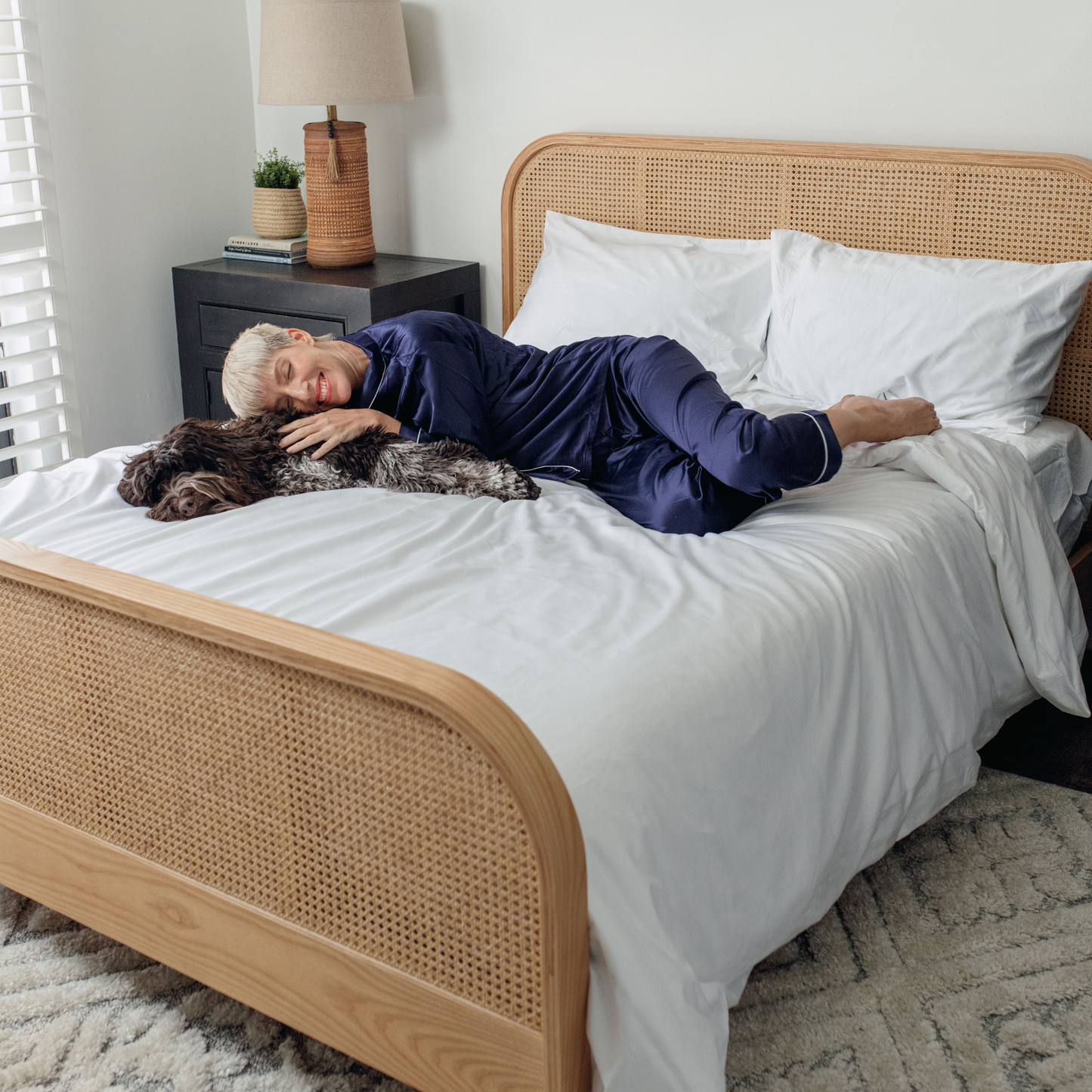 Hair Resistant Antimicrobial Cooling Dog Bedding Set - White