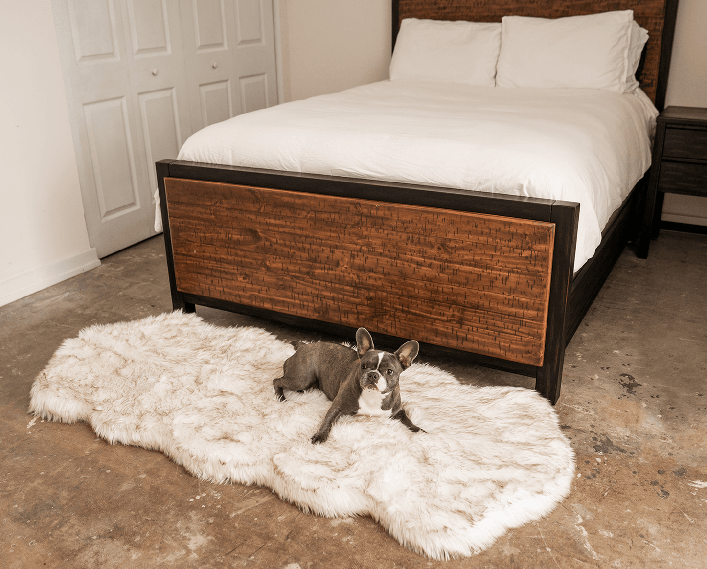 Faux Fur and Memory Foam Dog Bed - Curve White with Brown Accents