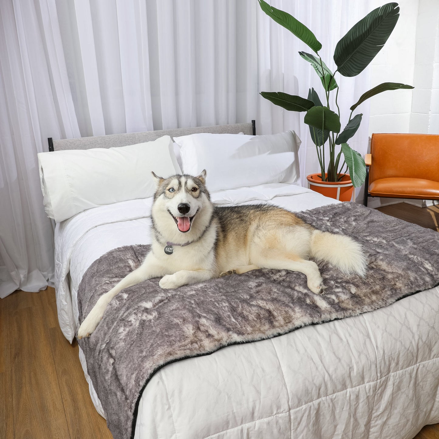 Waterproof bed runner for dogs - Chinchilla